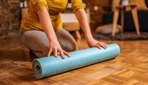 Yoga Matte für das Training bei Osteoporose